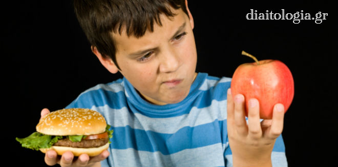 Παιδί και διατροφή: τι μπορώ να κάνω αν το παιδί δεν τρώει φρούτα?