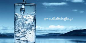 Αποτοξίνωση και νερό: 8 λόγοι για να πιούμε νερό